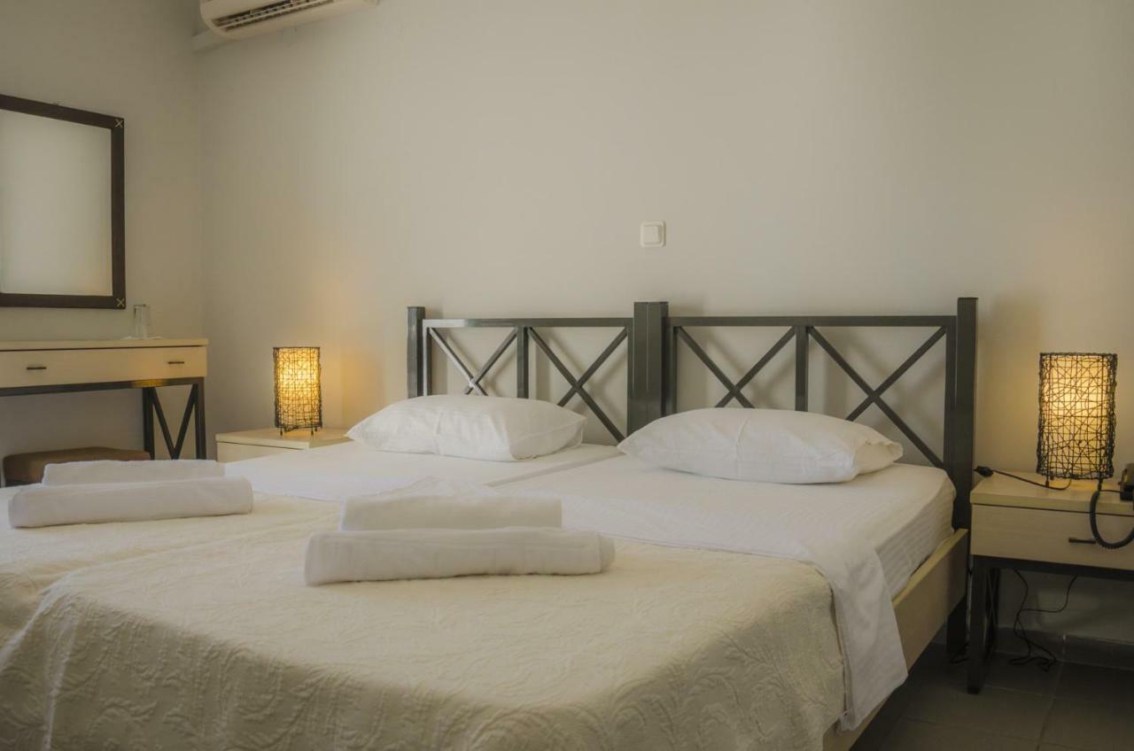 Dionysos Hotel Skala Potamia  Extérieur photo