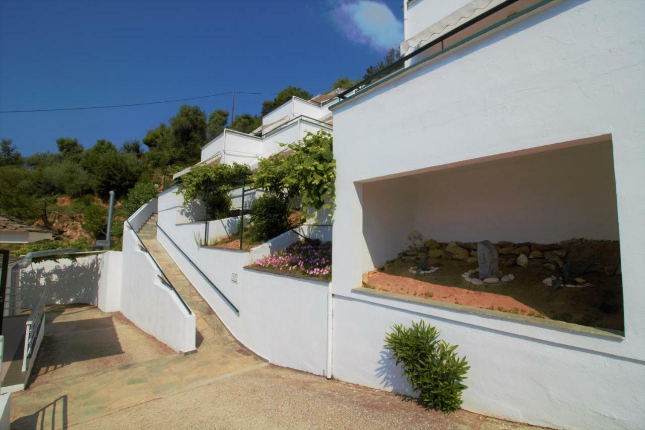 Dionysos Hotel Skala Potamia  Extérieur photo