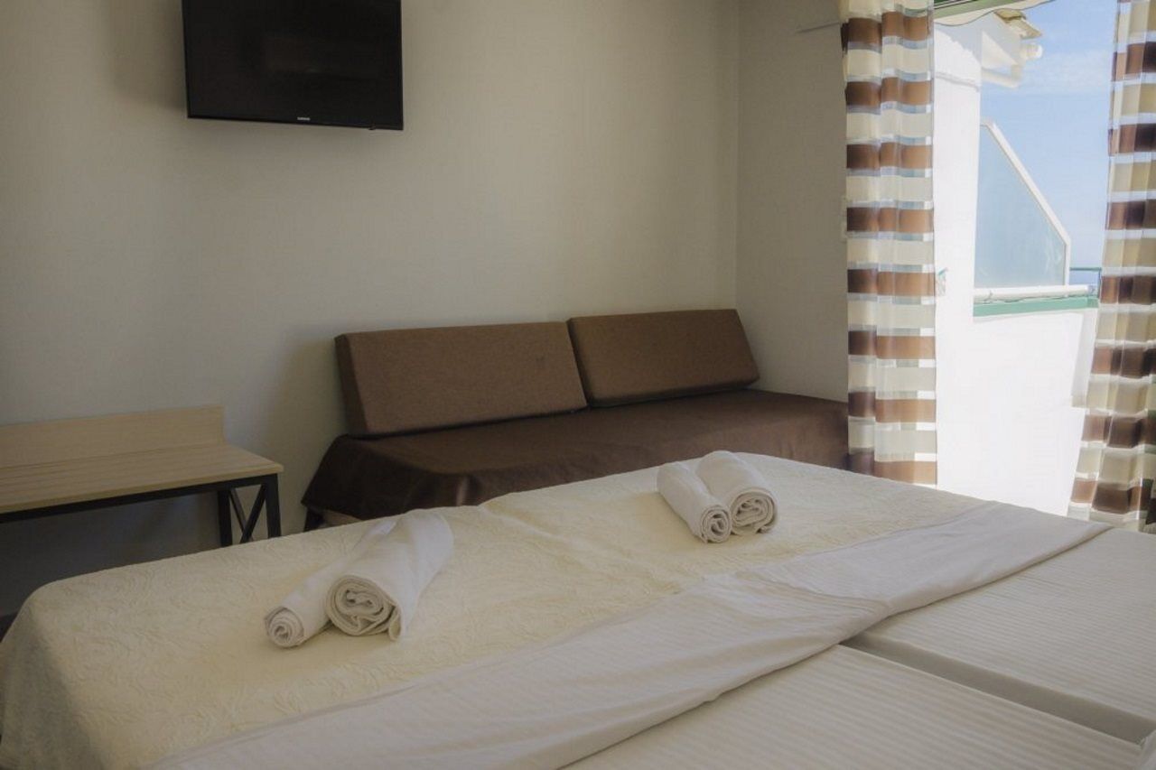 Dionysos Hotel Skala Potamia  Extérieur photo